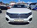 Volkswagen Touareg 3.0 V6 TDi DSG 4MOTION Volkswagen Touareg 3.0 V6 TDi DSG 4MOTION